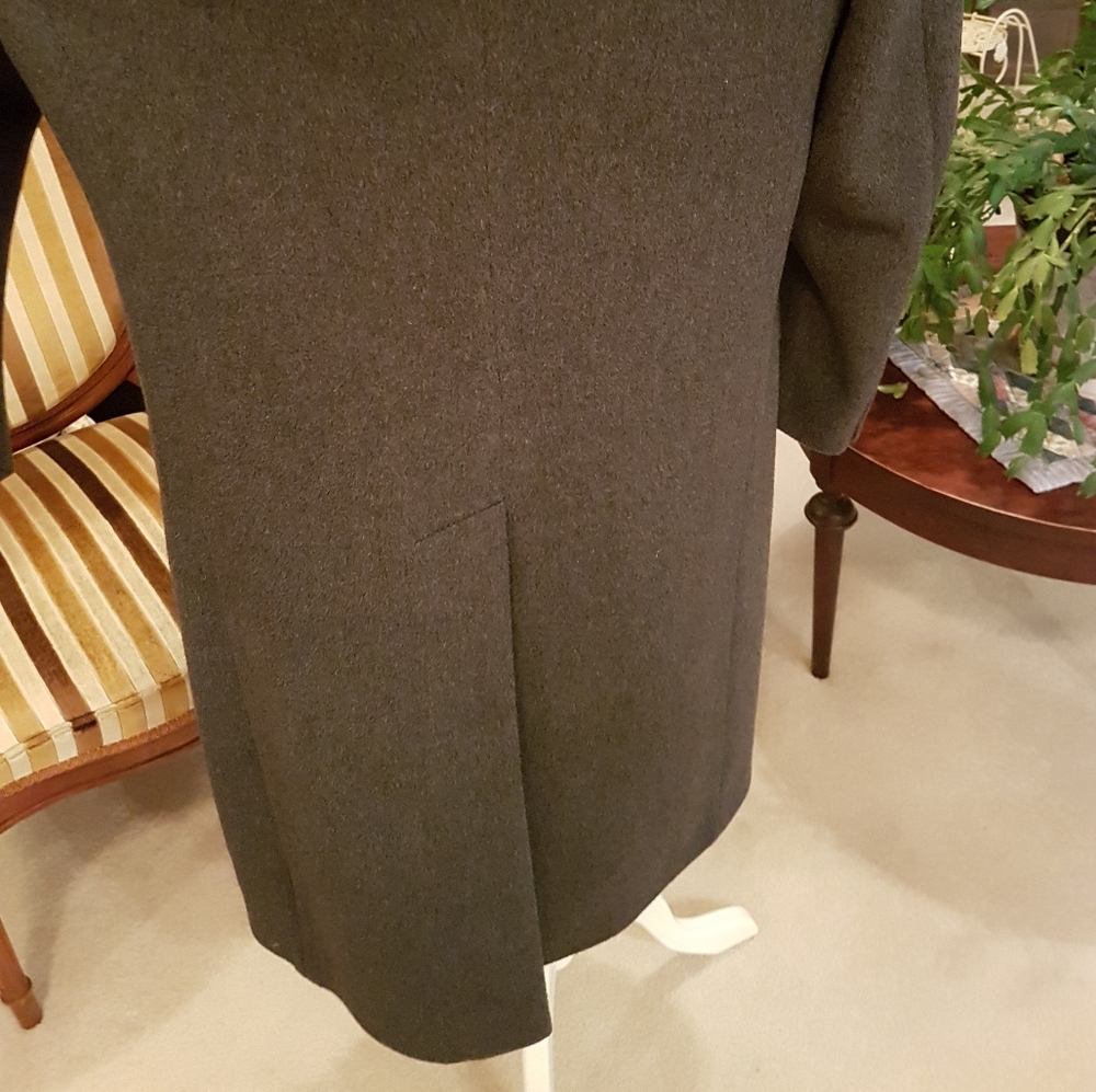 Men's Cashmere/Wool Tailored Overcoat - Picture 3 of 11